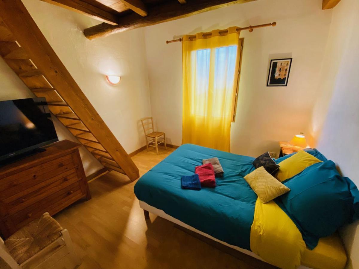 Maison Lgbt Des Monts Bleus Saint-Roman-de-Tousque Екстер'єр фото